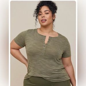 Torrid Happy Camper Lyocell Henley Short Sleeve Active Tee Size 1